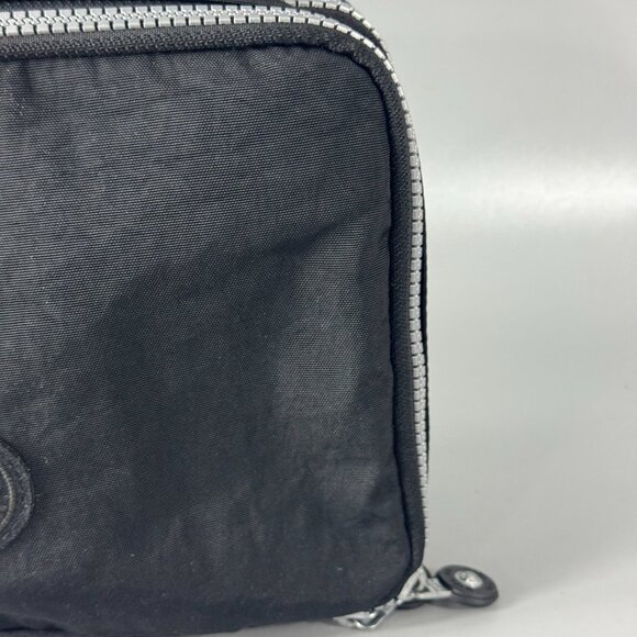 NWOT Kipling Black Nylon Double Zippered-Pockets Toiletory Organizer - Picture 3 of 12